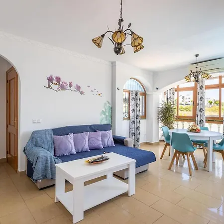 Con Piscina Privada